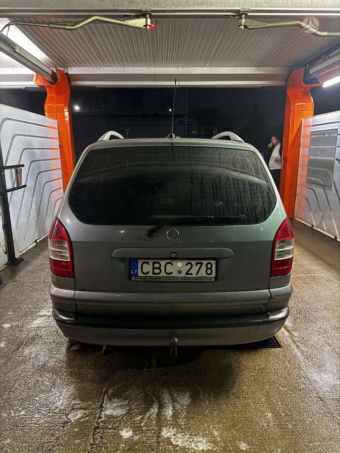 Opel Zafira 2004 — engine 1995 cm³, 101 HP (74kW)