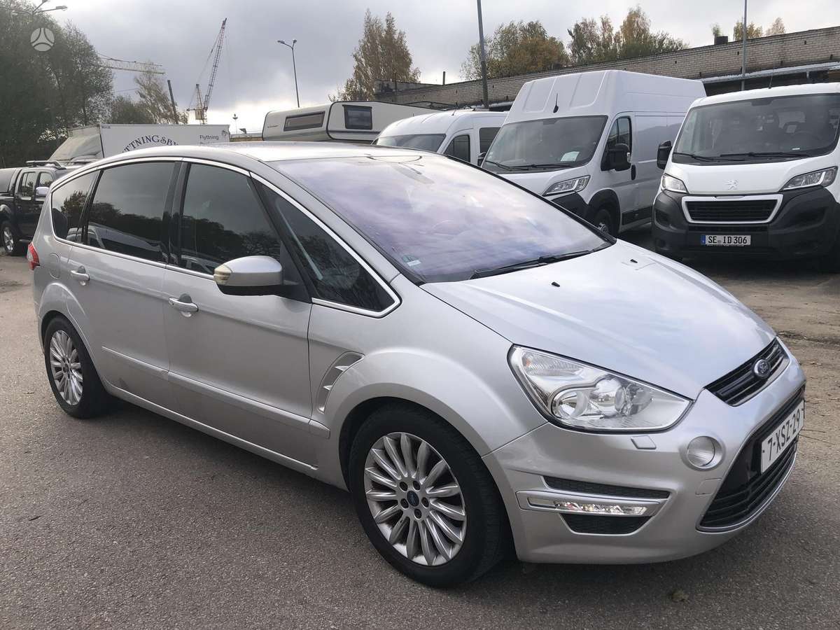 Ford S-MAX 2014 — салон