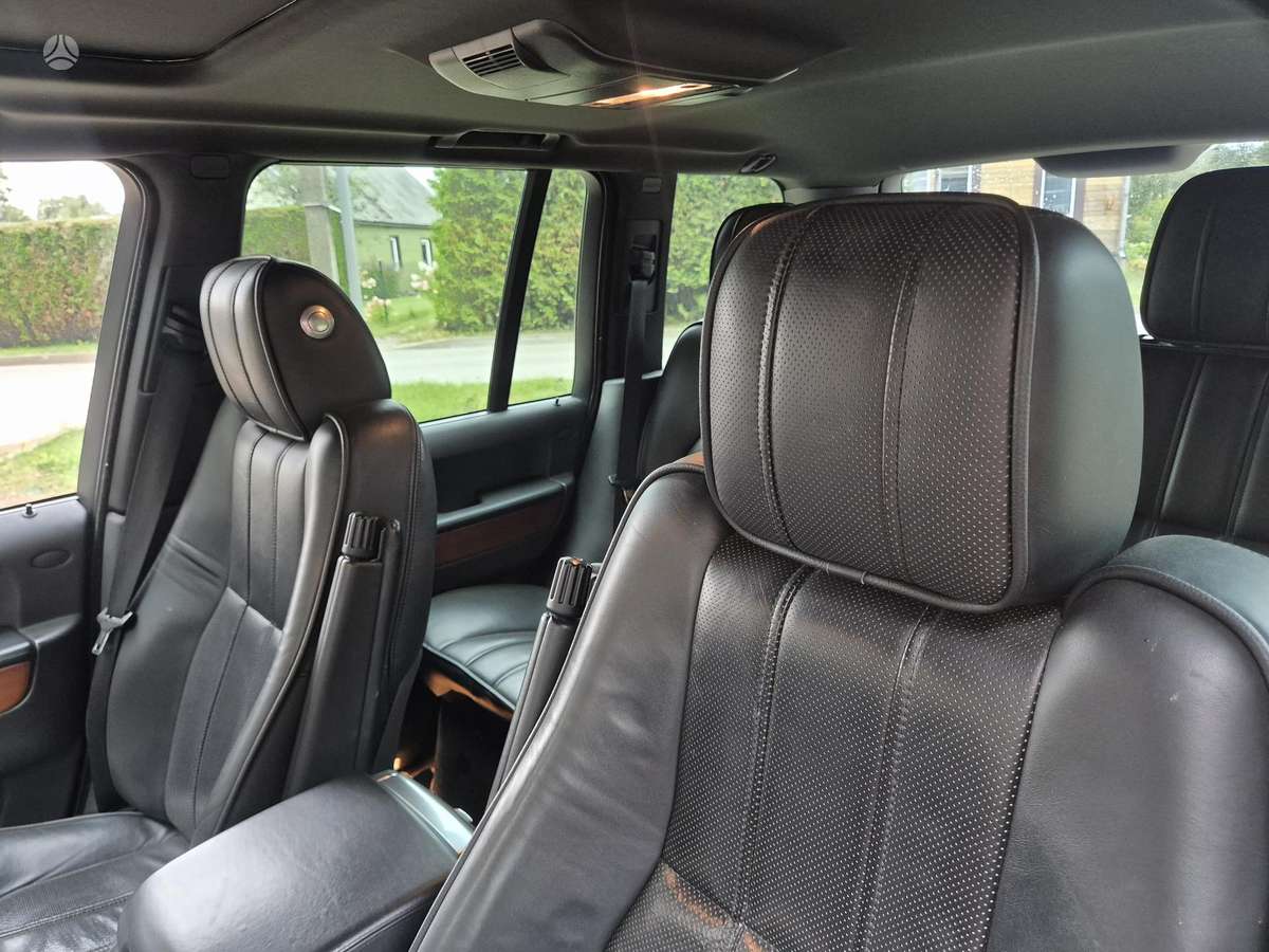 Land Rover 2010 — photo 17
