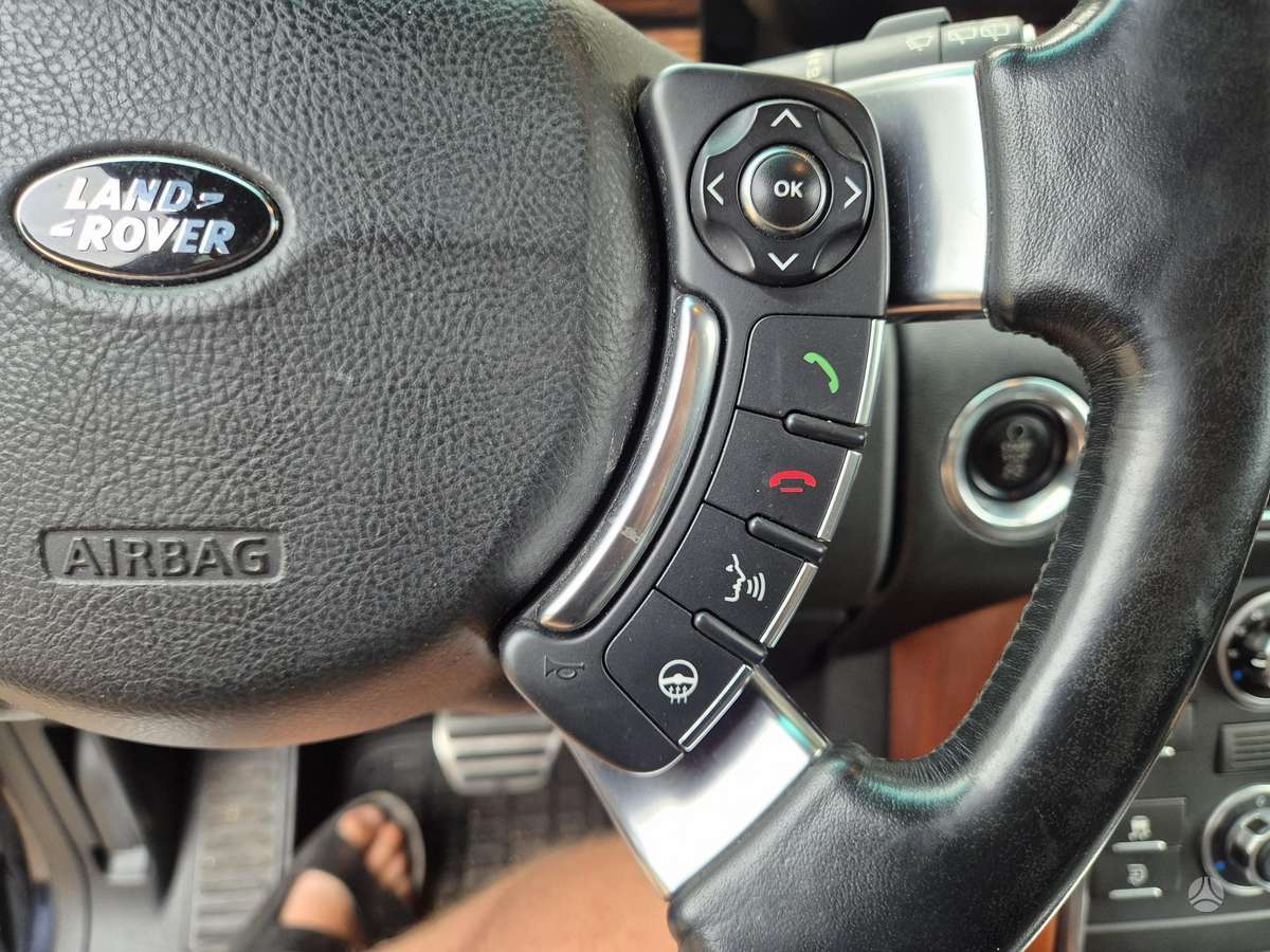 Land Rover 2010 — photo 24