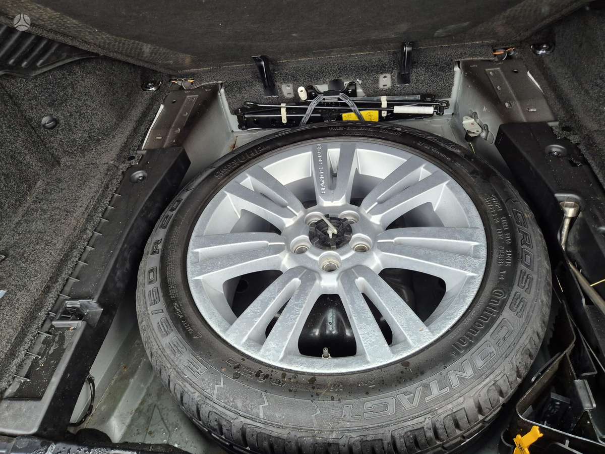 Land Rover 2010 — photo 29