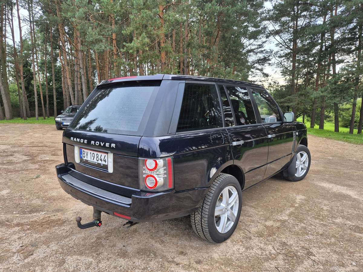 Land Rover 2010 — engine 3628 cm³, 271 HP (199kW)