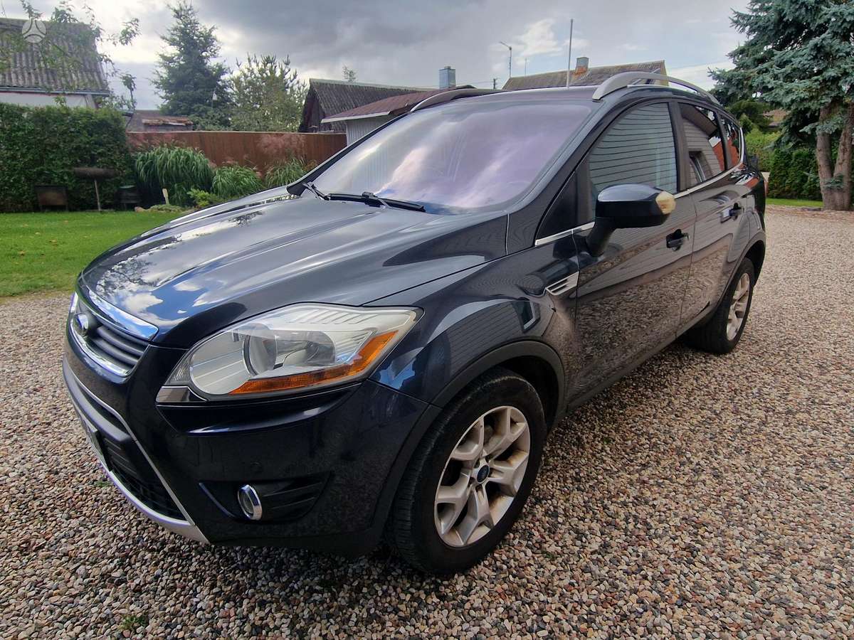 Ford Kuga 2009 — вигляд ззаду