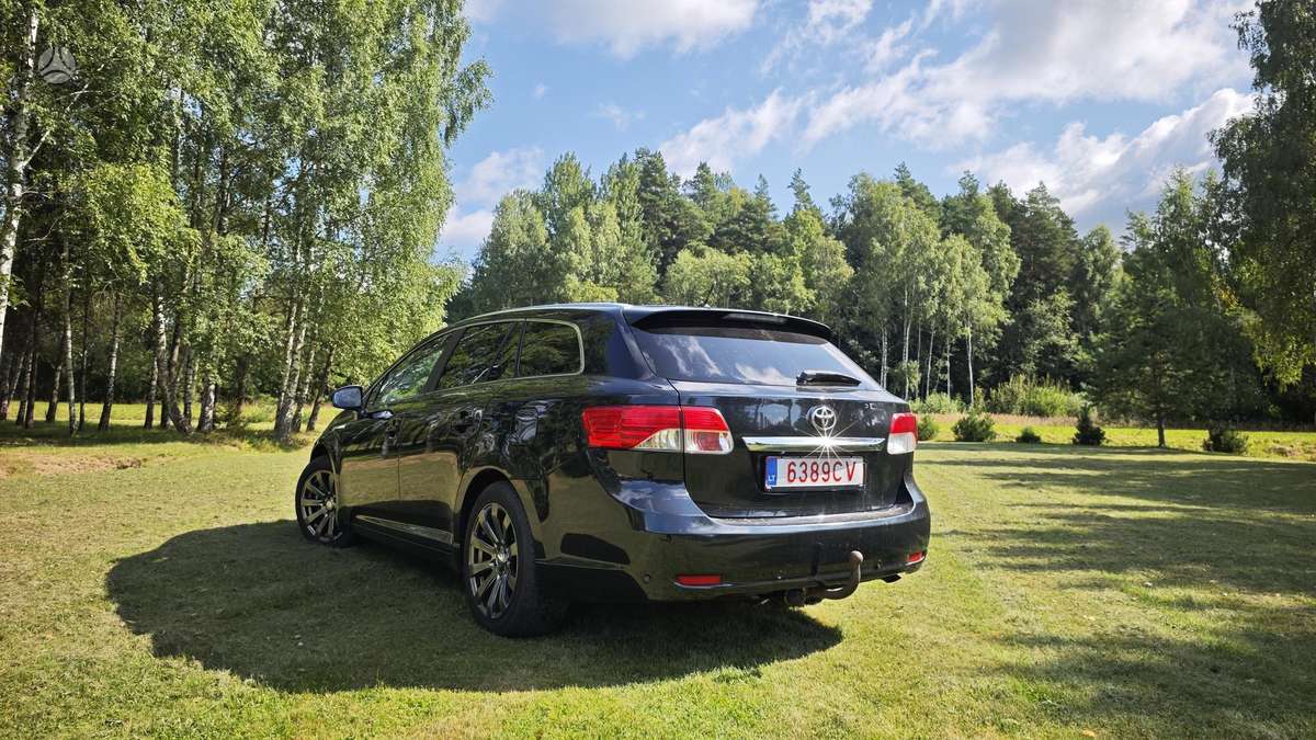 Toyota Avensis 2012 — photo 6