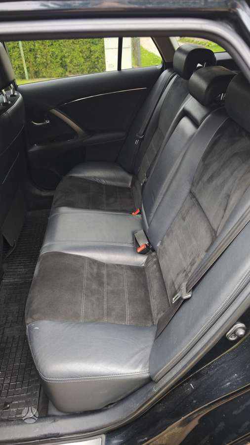 Toyota Avensis 2012 — photo 7