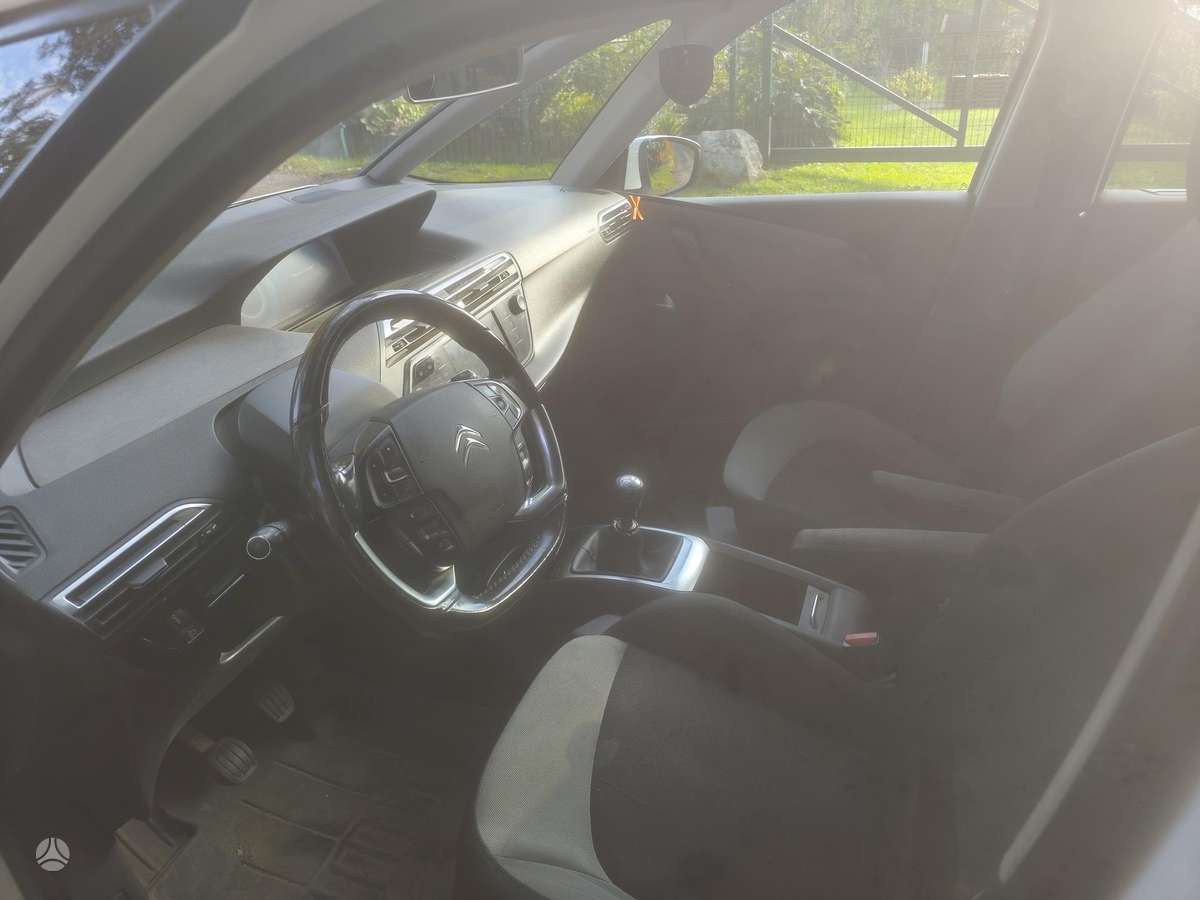 Citroen Grand 2015 — двигун 1997 cm³, 150 HP (110kW)