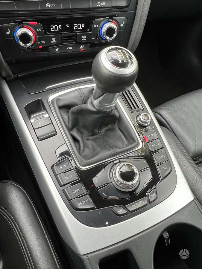 Audi A4 2015 — photo 18