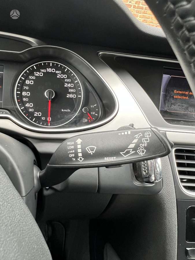 Audi A4 2015 — photo 24