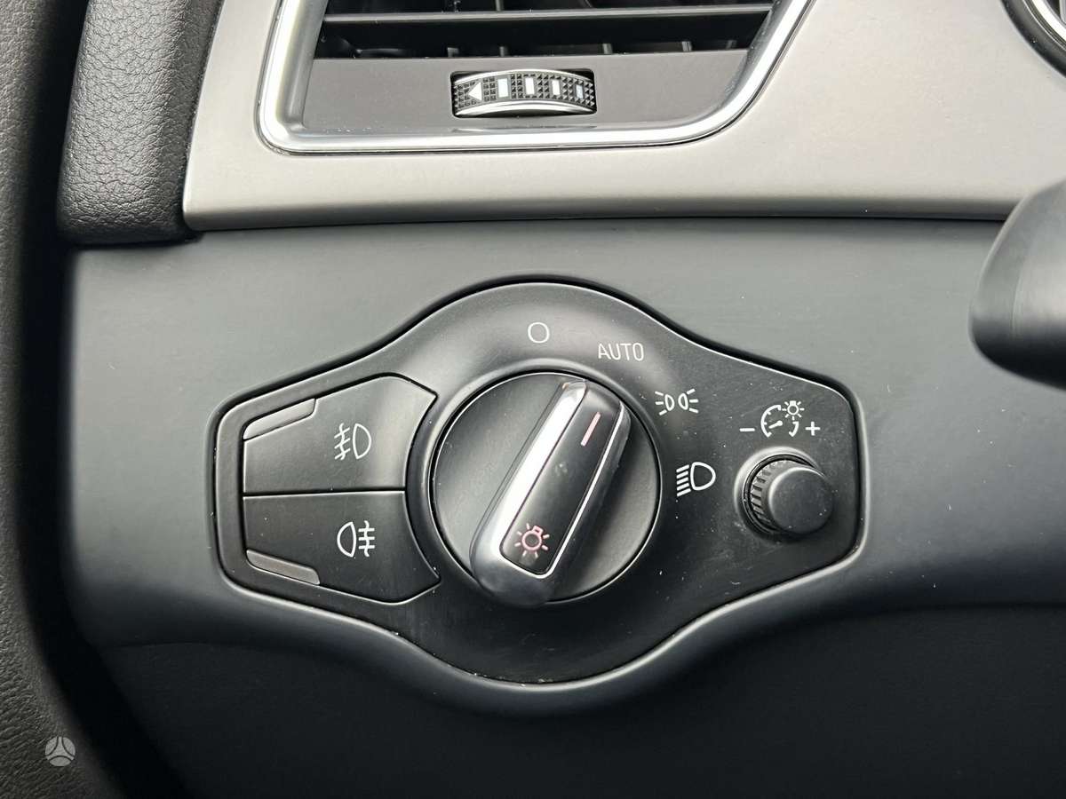 Audi A4 2015 — photo 26