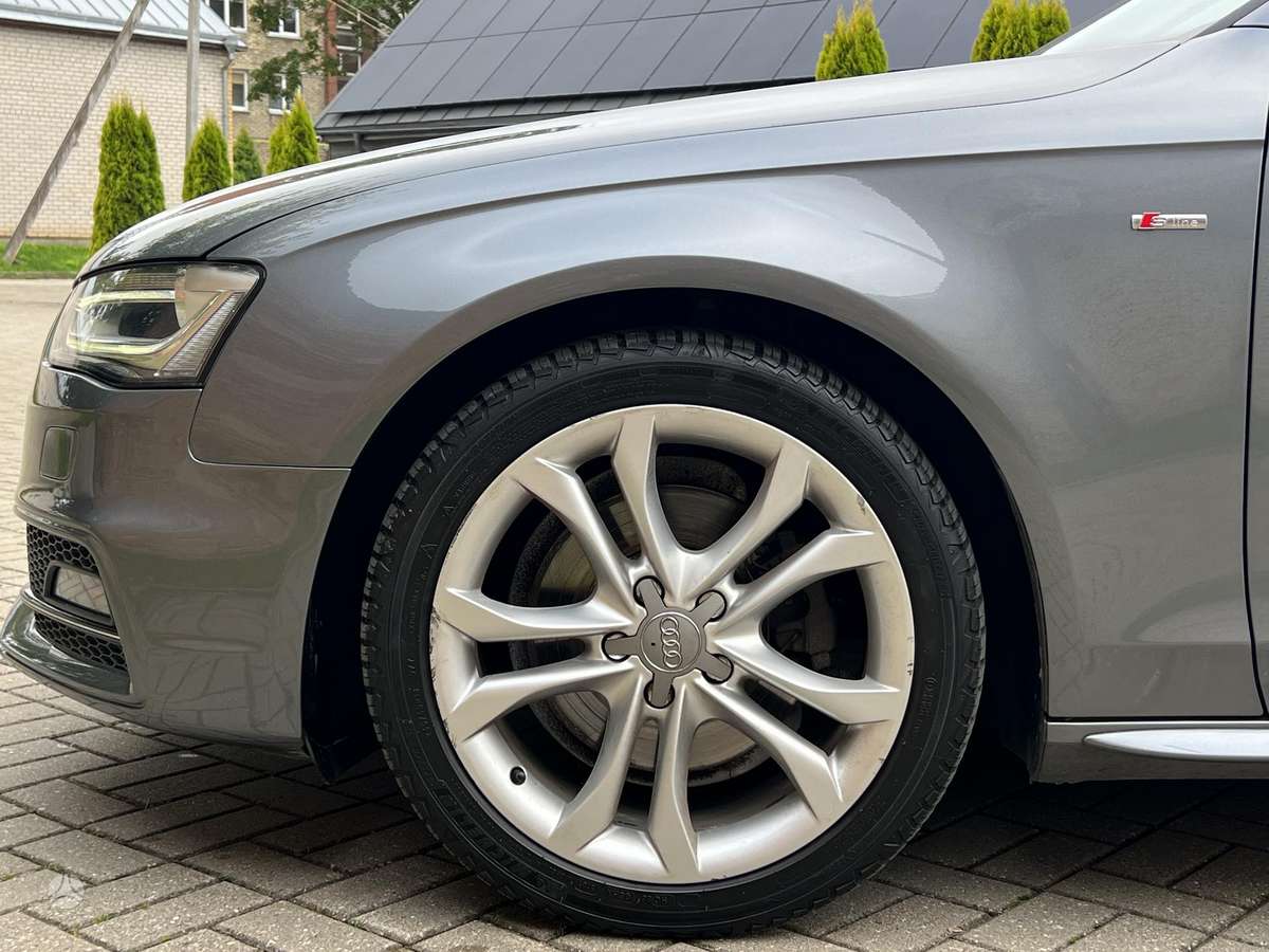 Audi A4 2015 — photo 32