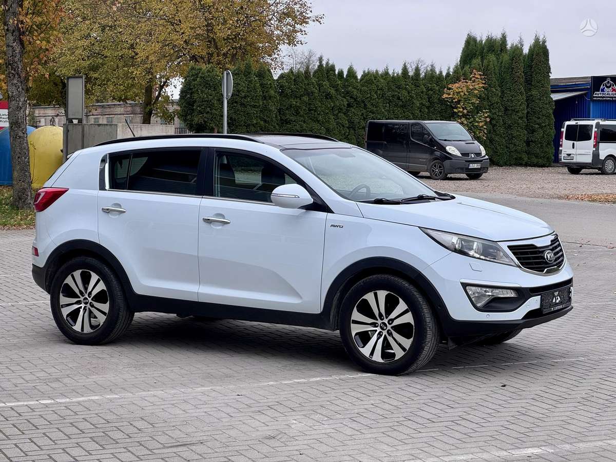 Kia Sportage 2013 — салон