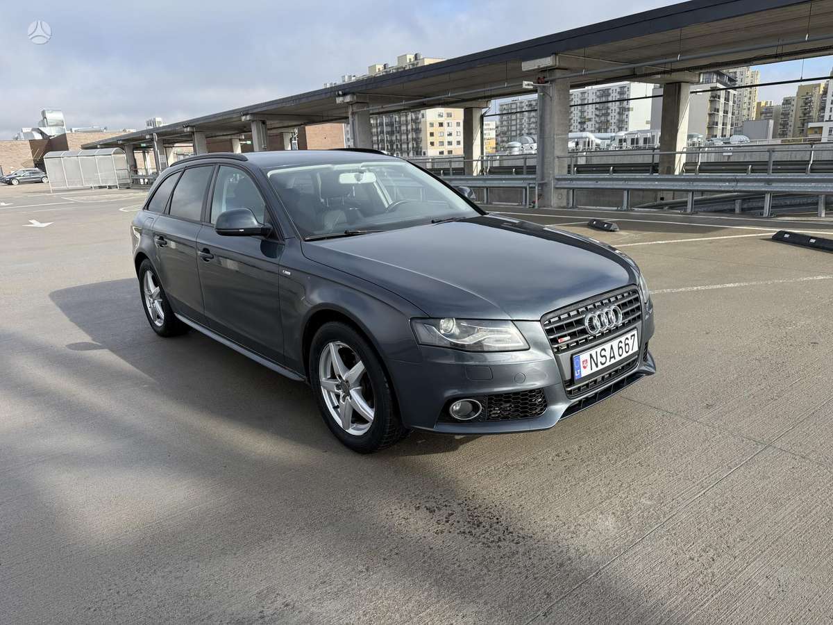 Audi A4 2009 — rear view