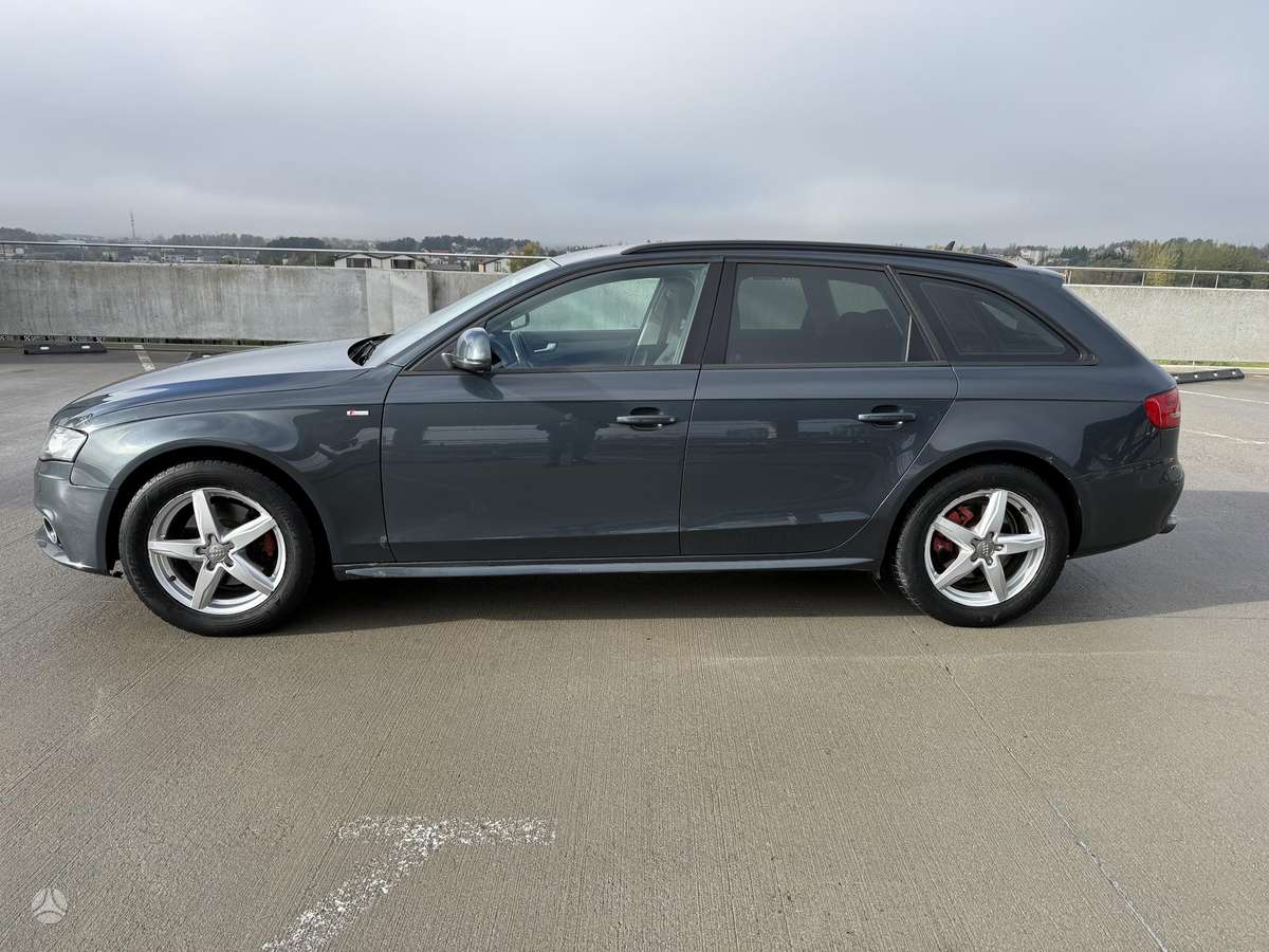 Audi A4 2009 — interior