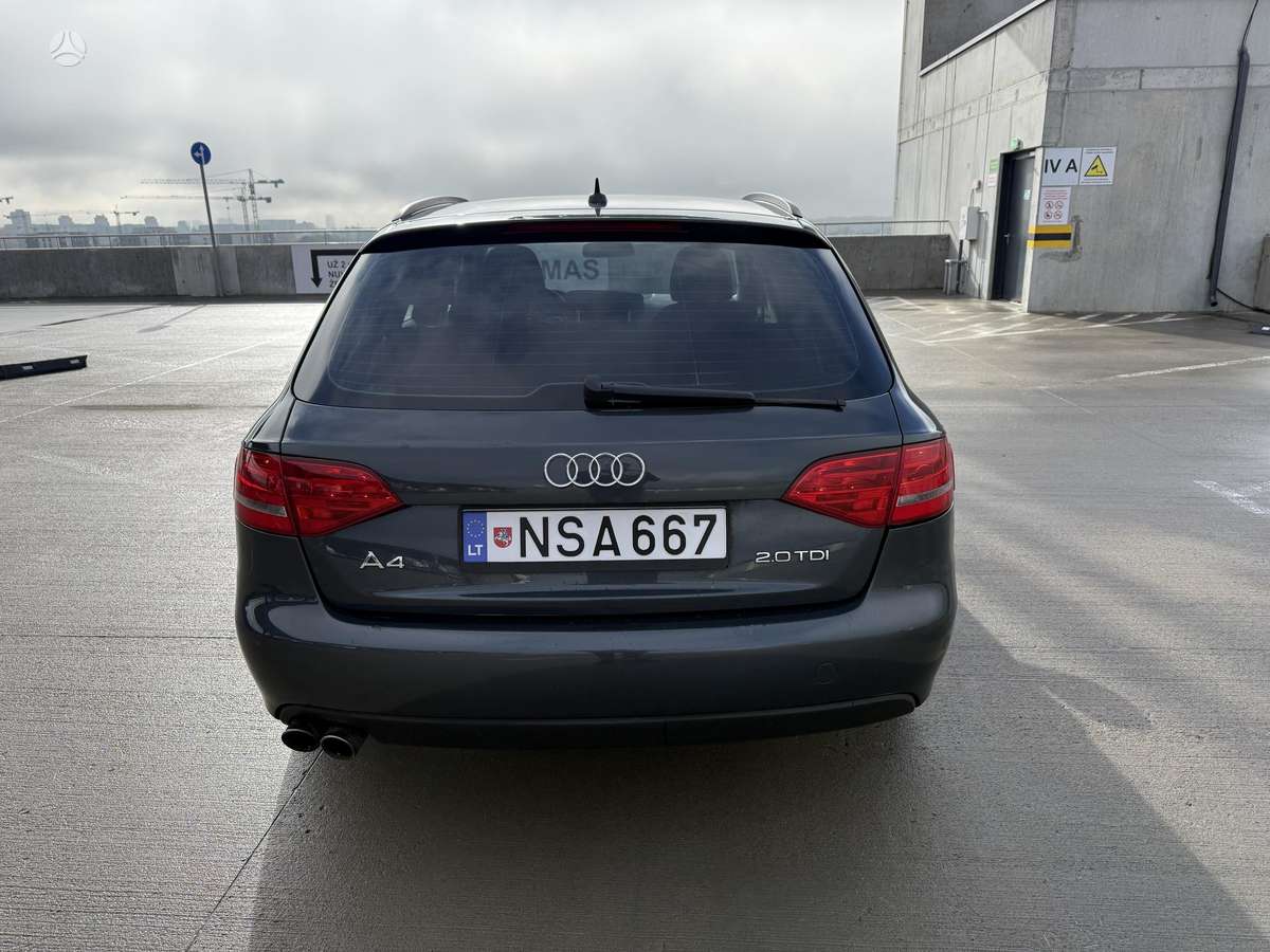 Audi A4 2009 — photo 7