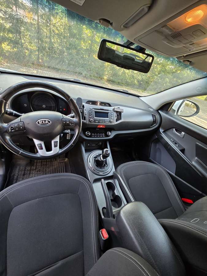 Kia Sportage 2010 — фото 12