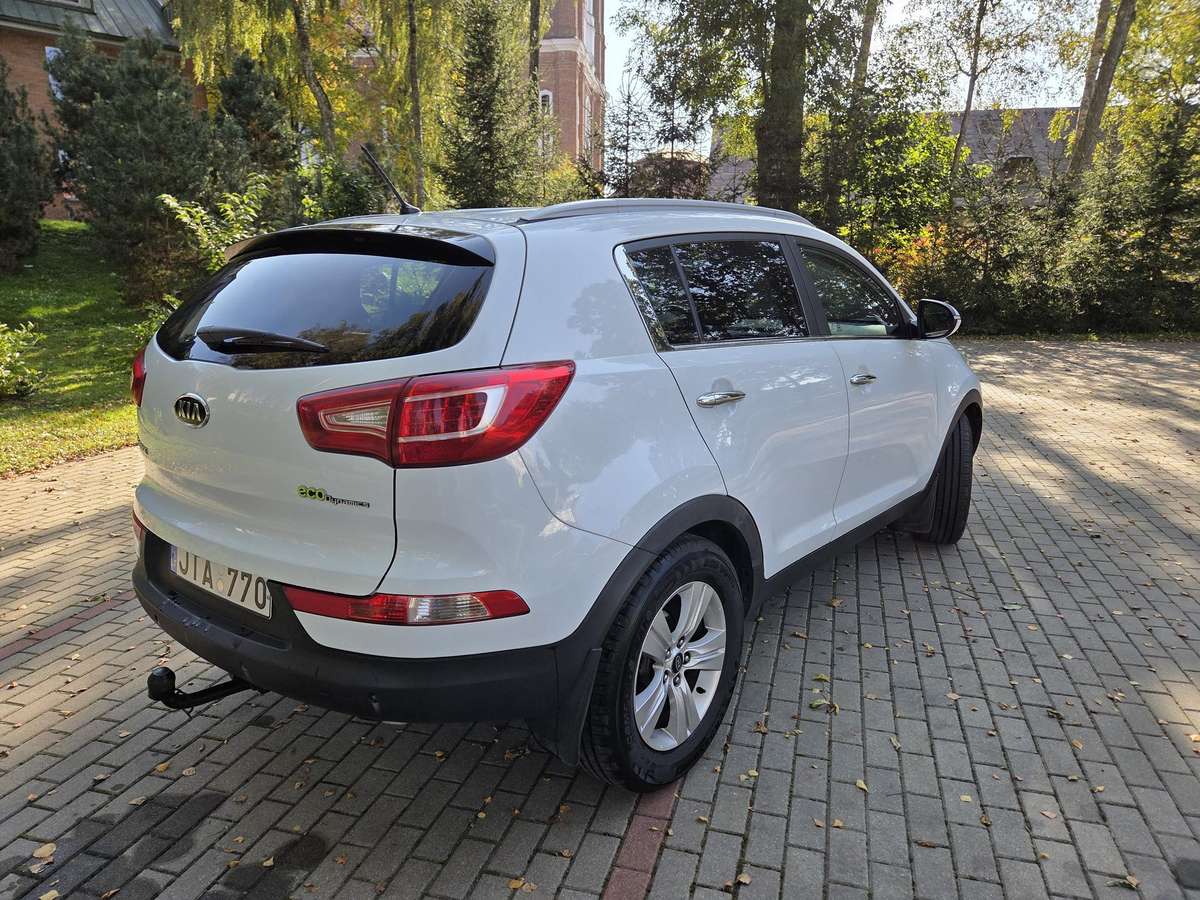 Kia Sportage 2010 — двигун 1685 cm³, 116 HP (85kW)