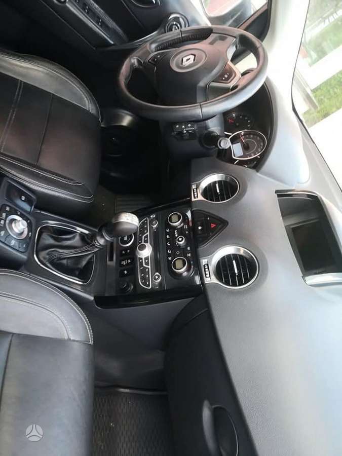 Renault Koleos 2012 — engine 2000 cm³, 173 HP (127kW)