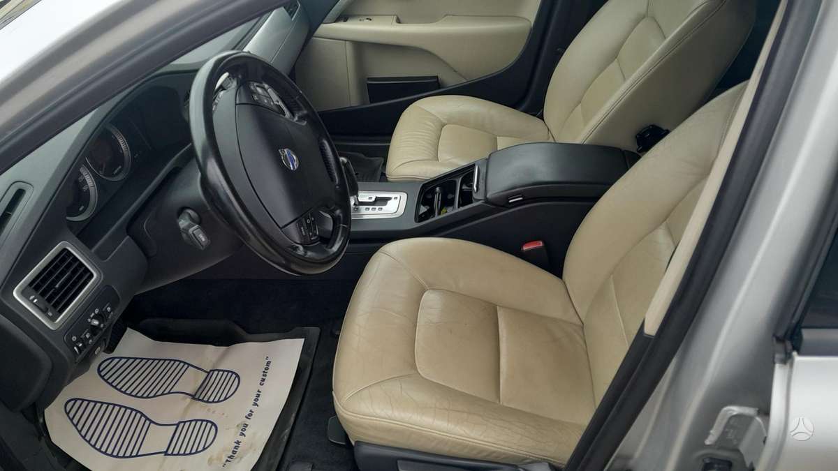 Volvo V70 2008 — photo 13