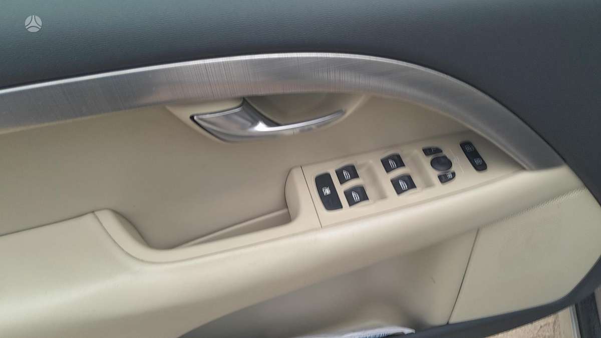 Volvo V70 2008 — photo 14