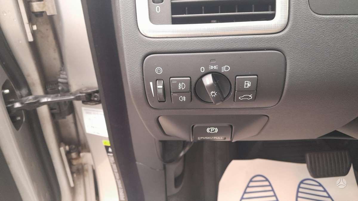 Volvo V70 2008 — photo 15