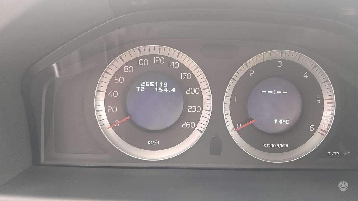 Volvo V70 2008 — photo 16