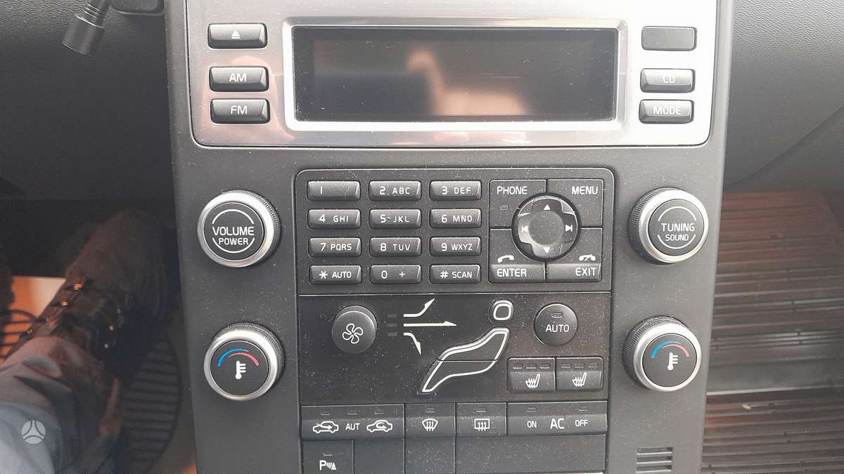 Volvo V70 2008 — photo 18