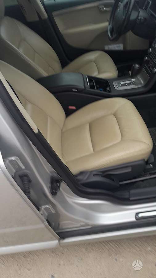 Volvo V70 2008 — photo 8