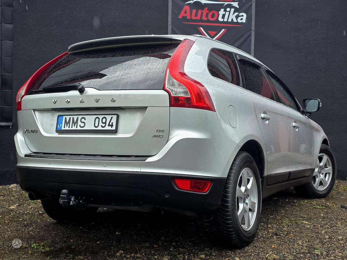Volvo XC60 2009 — photo 7