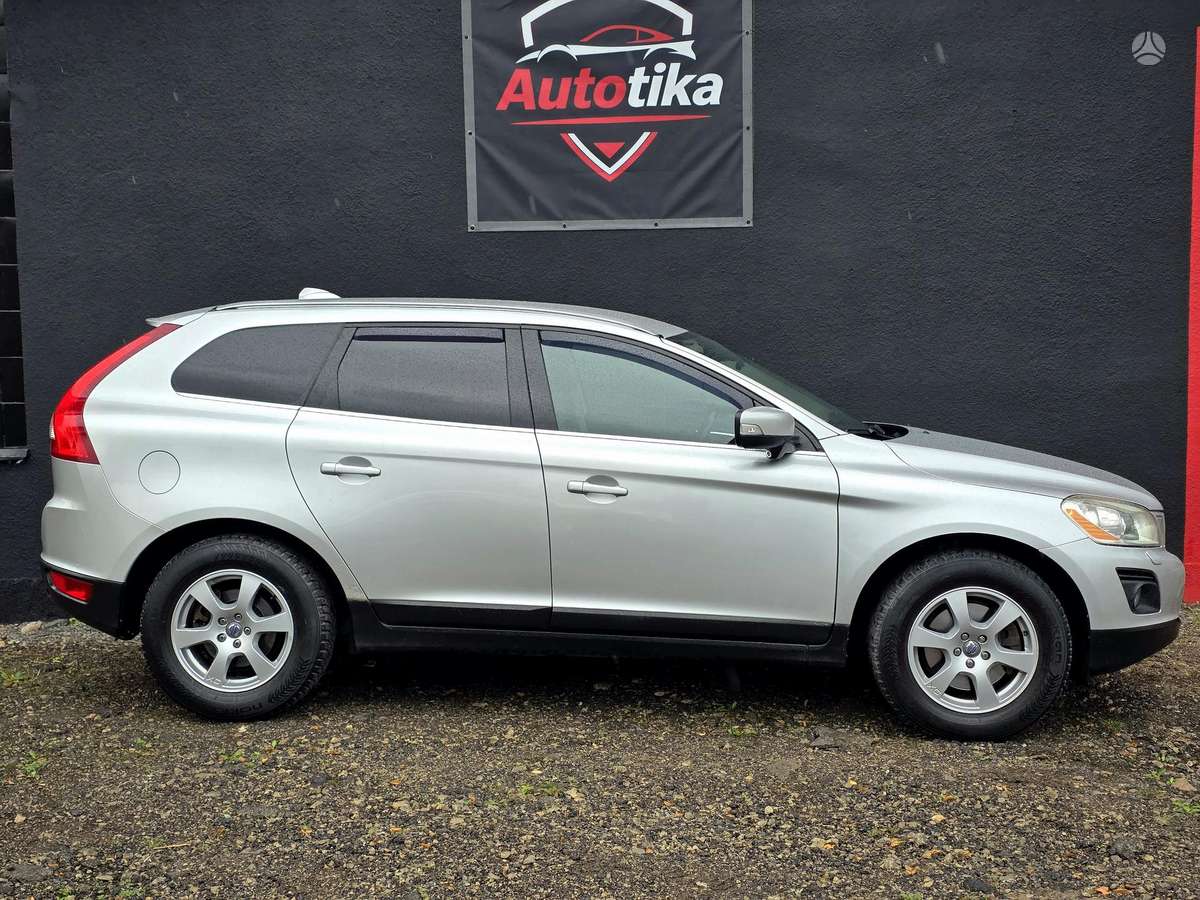 Volvo XC60 2009 — photo 8