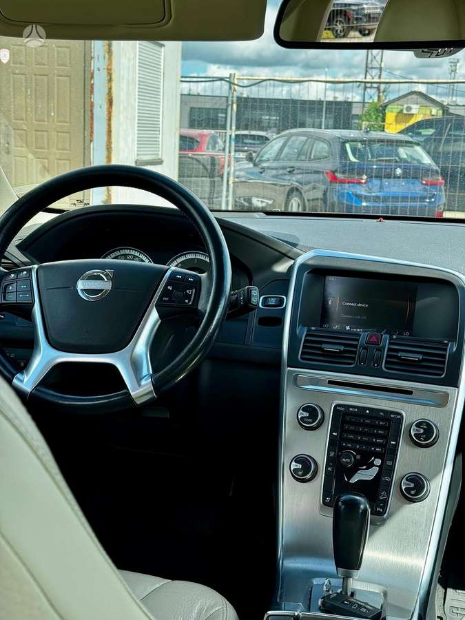 Volvo XC60 2012 — photo 6