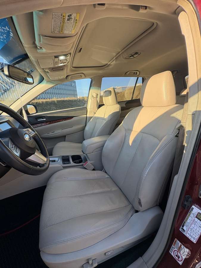 Subaru Outback 2012 — фото 12