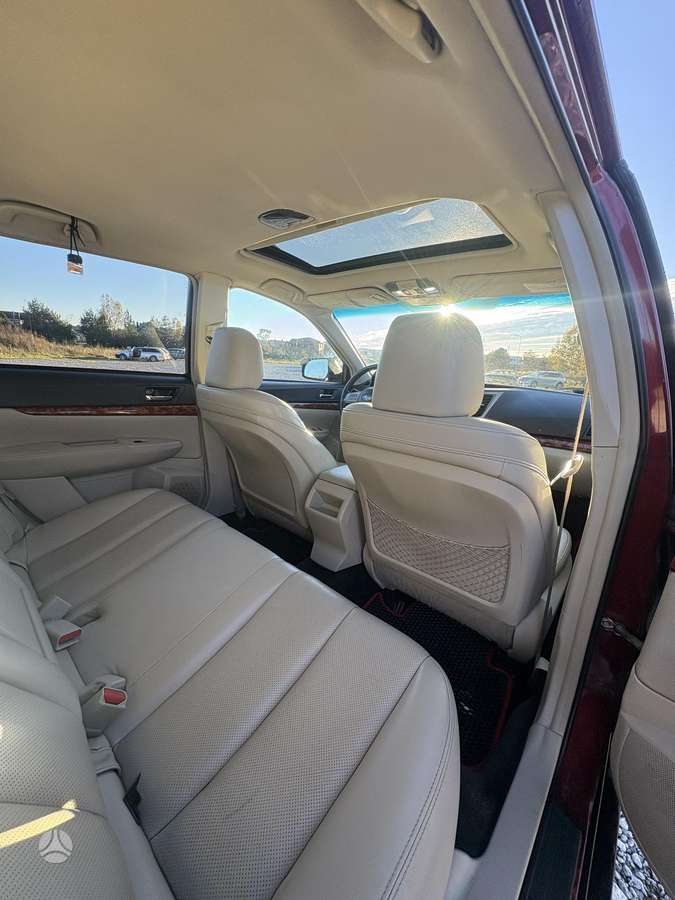 Subaru Outback 2012 — фото 19
