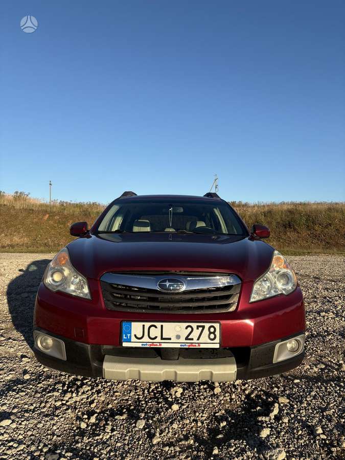 Subaru Outback 2012 — вигляд ззаду