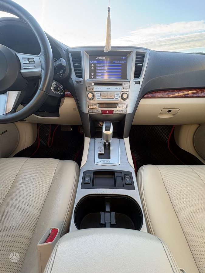 Subaru Outback 2012 — фото 23