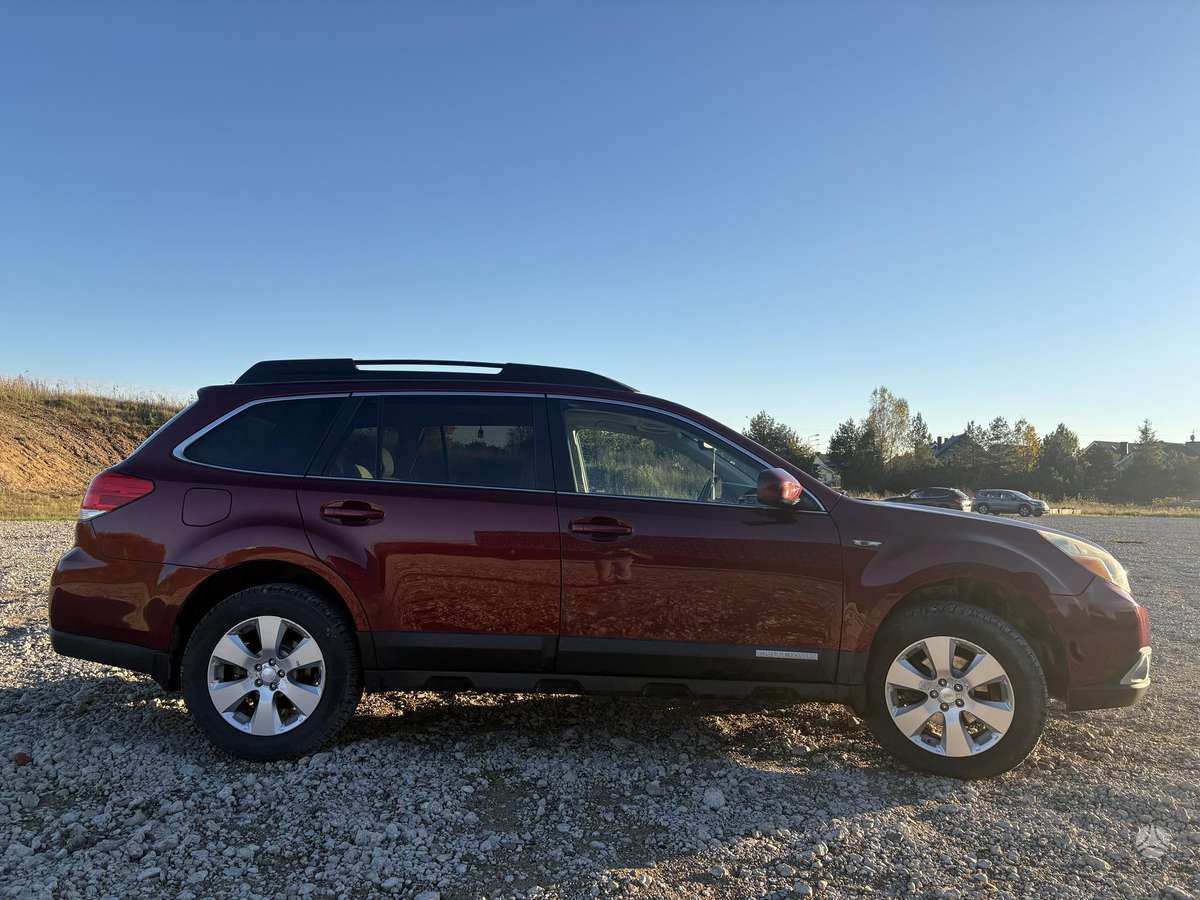 Subaru Outback 2012 — двигун 2500 cm³, 173 HP (127kW)