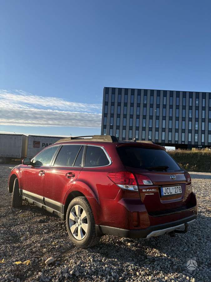 Subaru Outback 2012 — фото 7