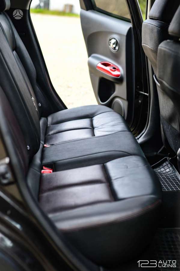 Nissan Juke 2011 — photo 11