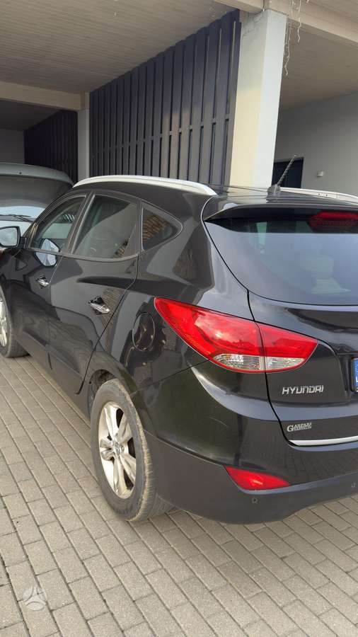Hyundai ix35 2010 — photo 12