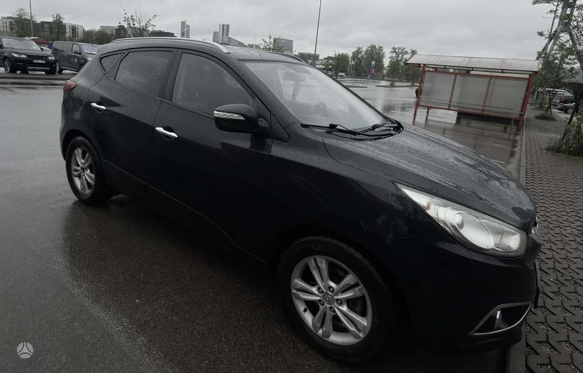 Hyundai ix35 2010 — interior