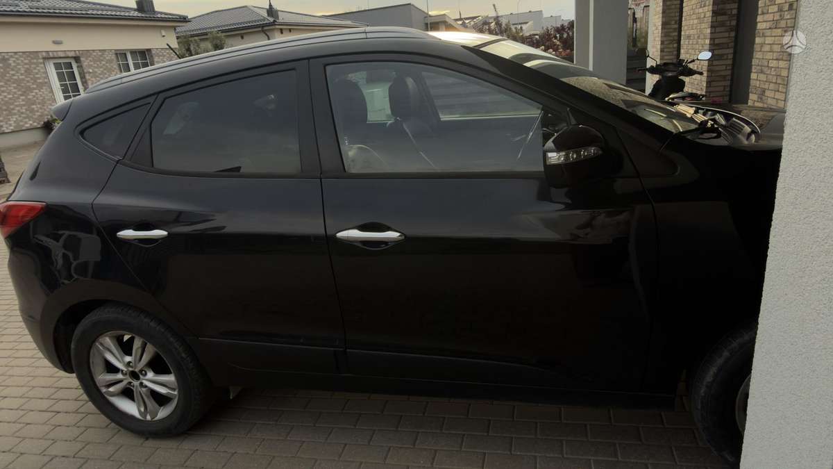 Hyundai ix35 2010 — photo 9