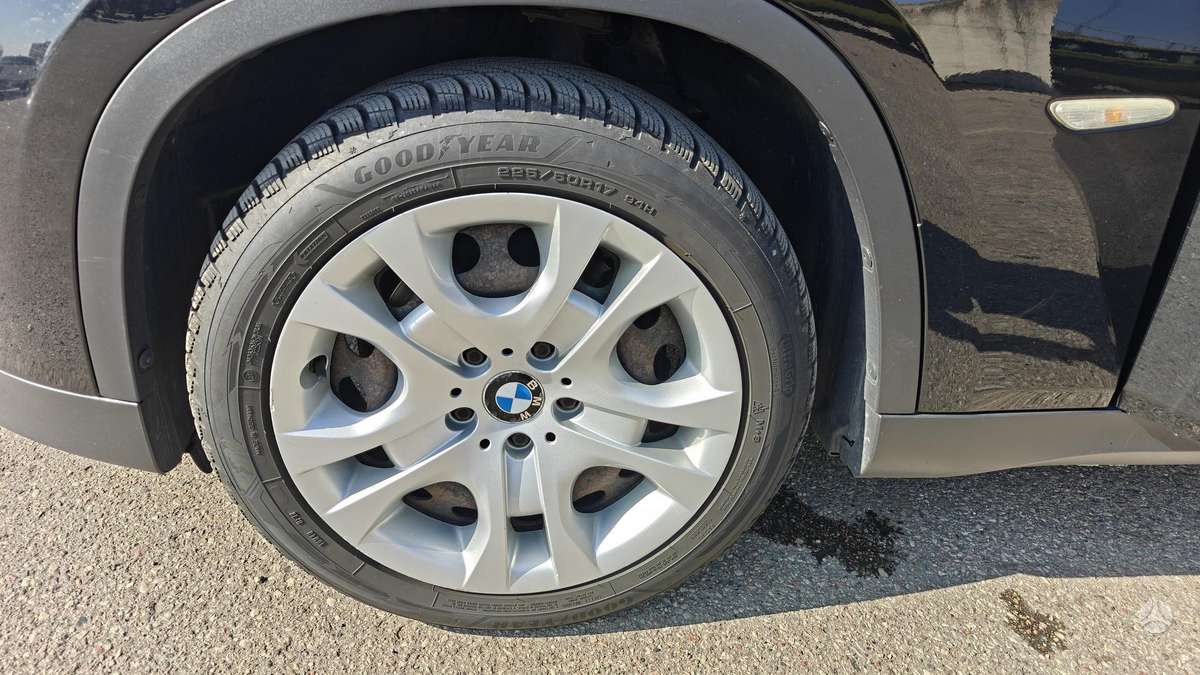 BMW X1 2010 — photo 10