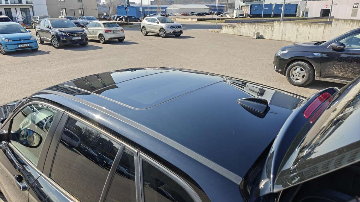 BMW X1 2010 — photo 11
