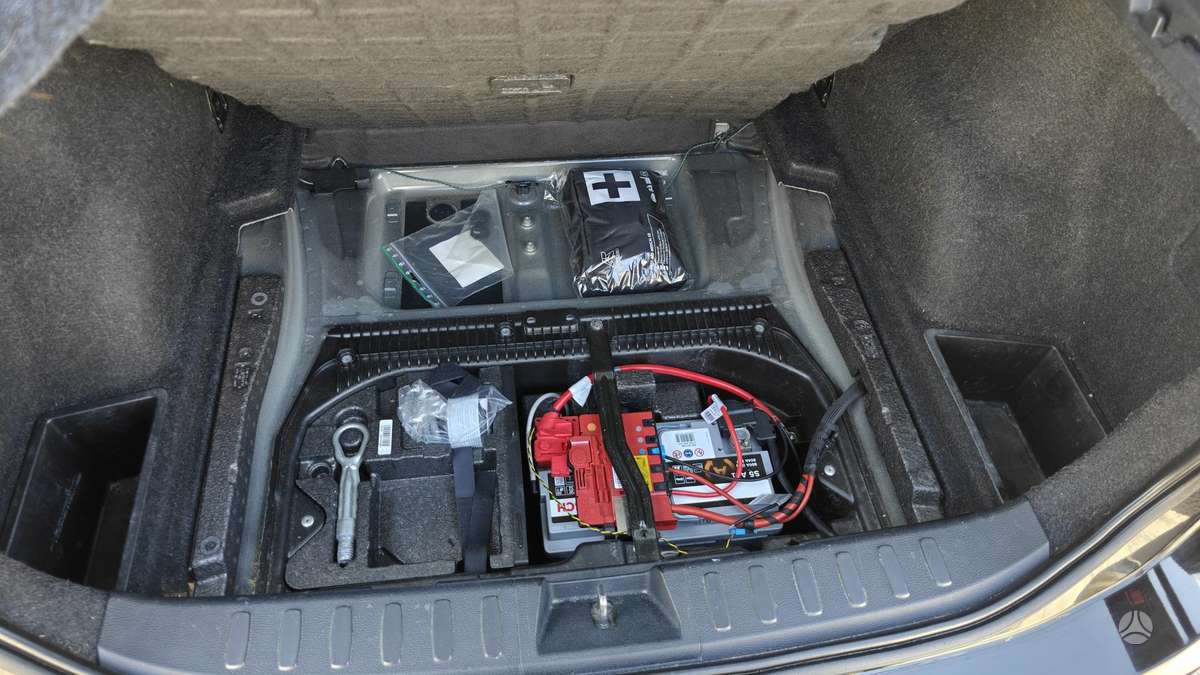BMW X1 2010 — photo 13