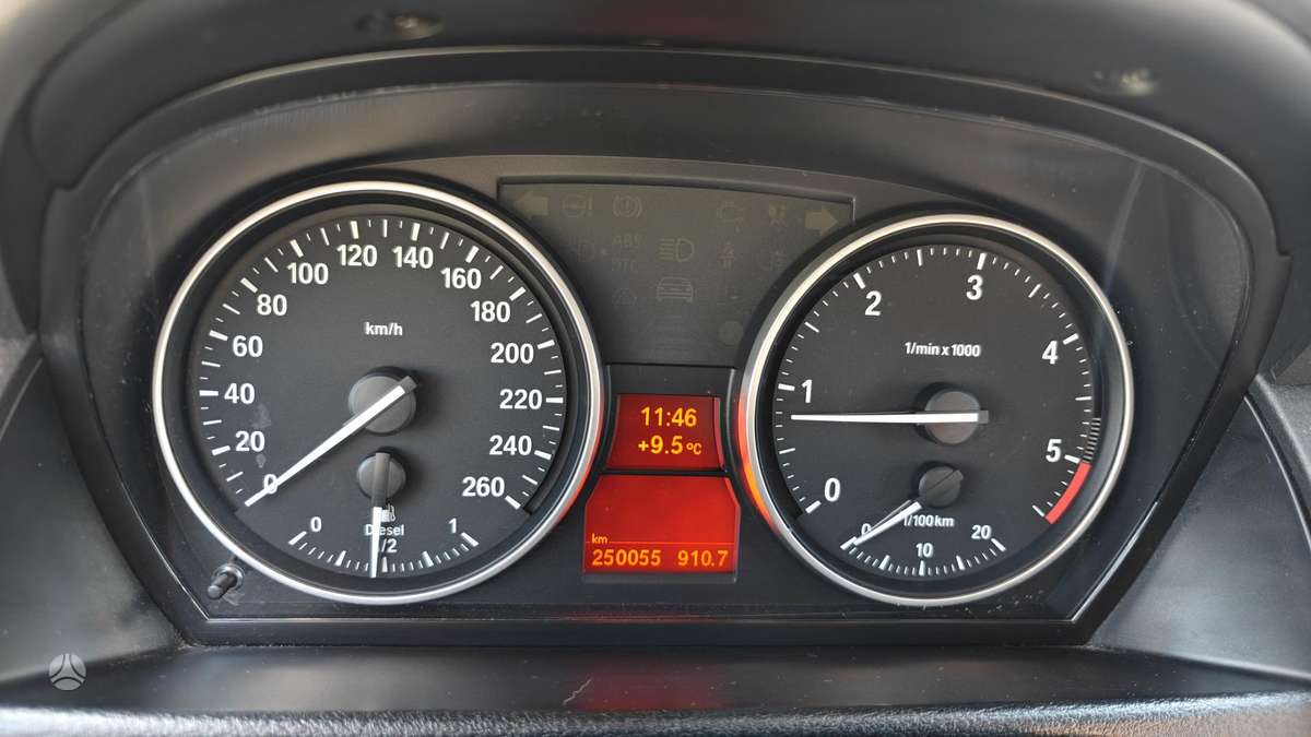 BMW X1 2010 — photo 15
