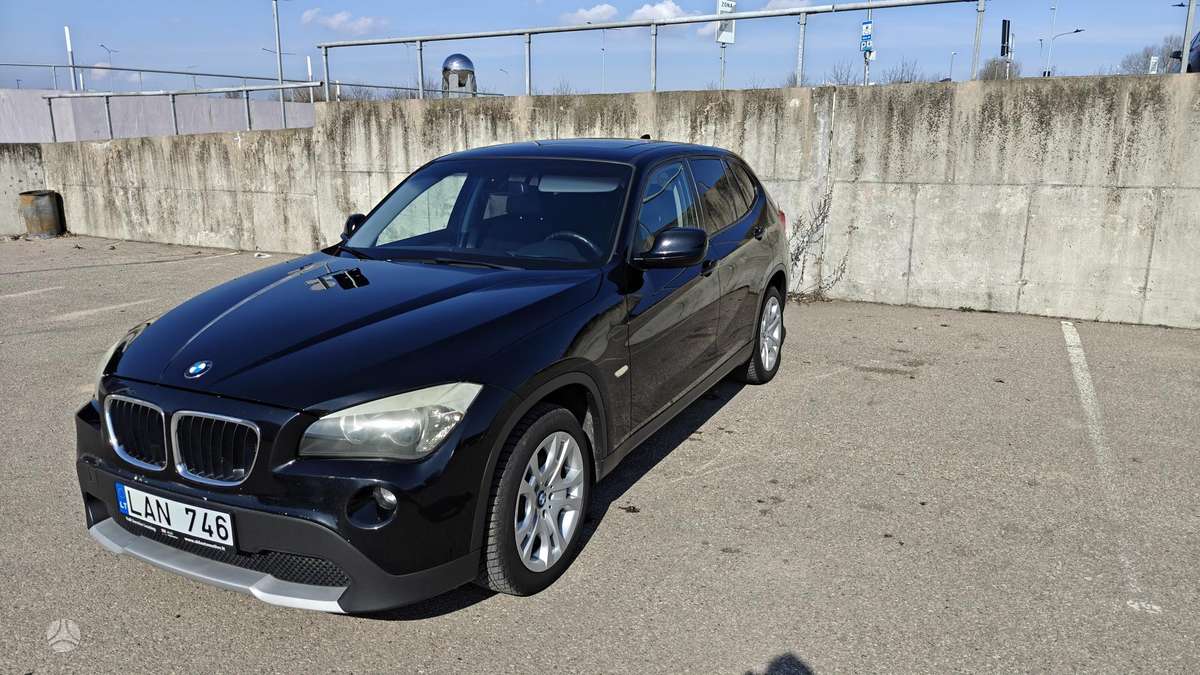 BMW X1 2010 — photo 19