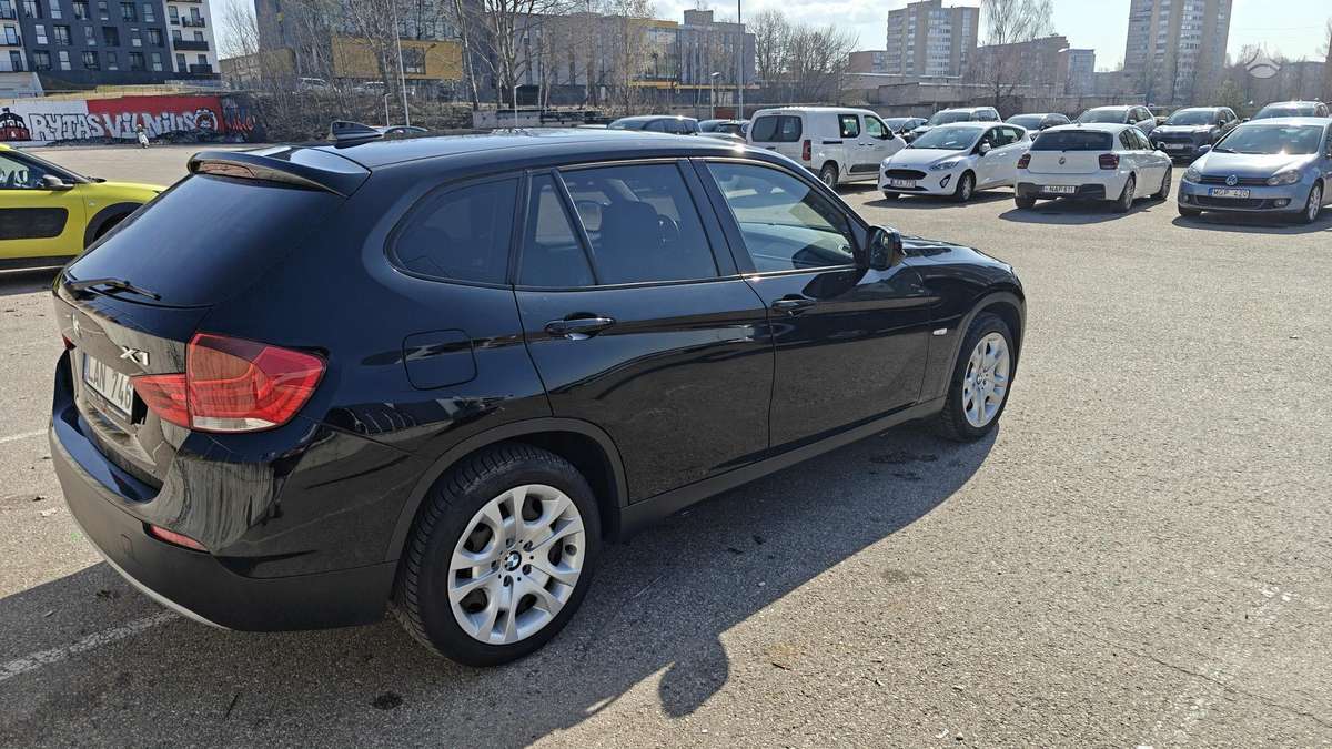 BMW X1 2010 — photo 21