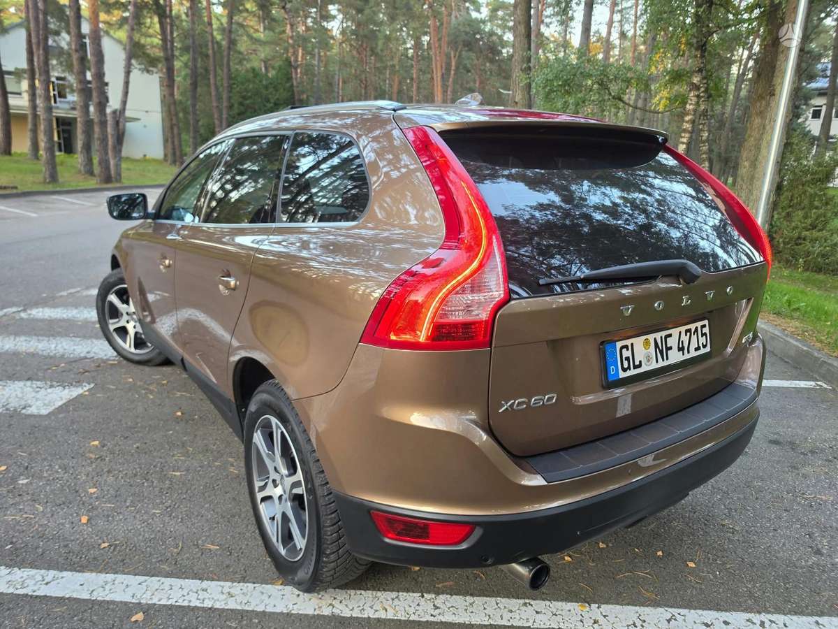 Volvo XC60 2010 — engine 1984 cm³, 163 HP (120kW)