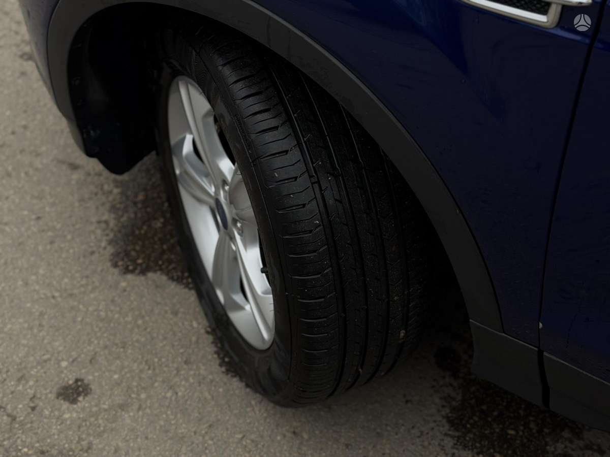 Ford Kuga 2014 — photo 17