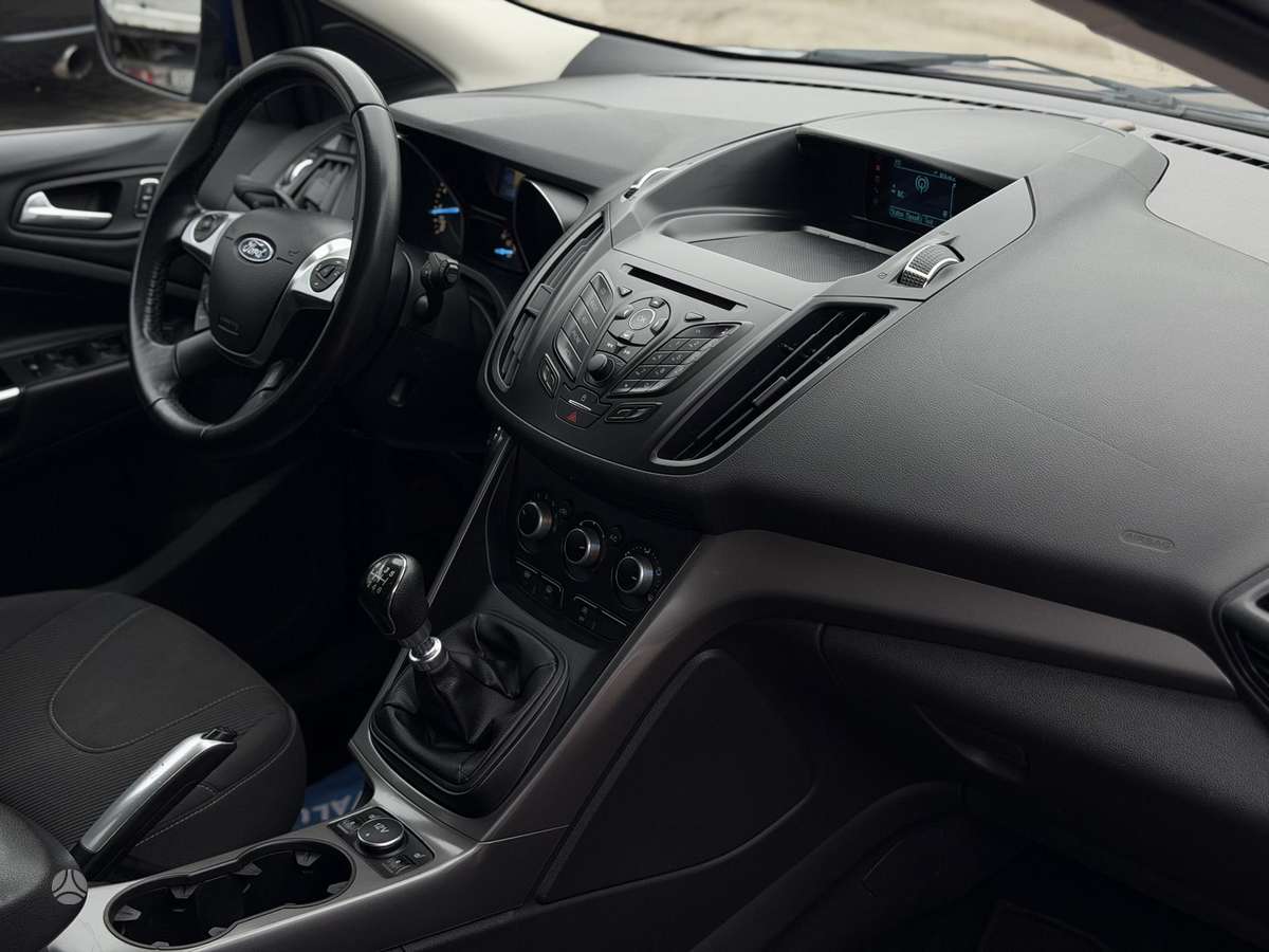Ford Kuga 2014 — photo 19