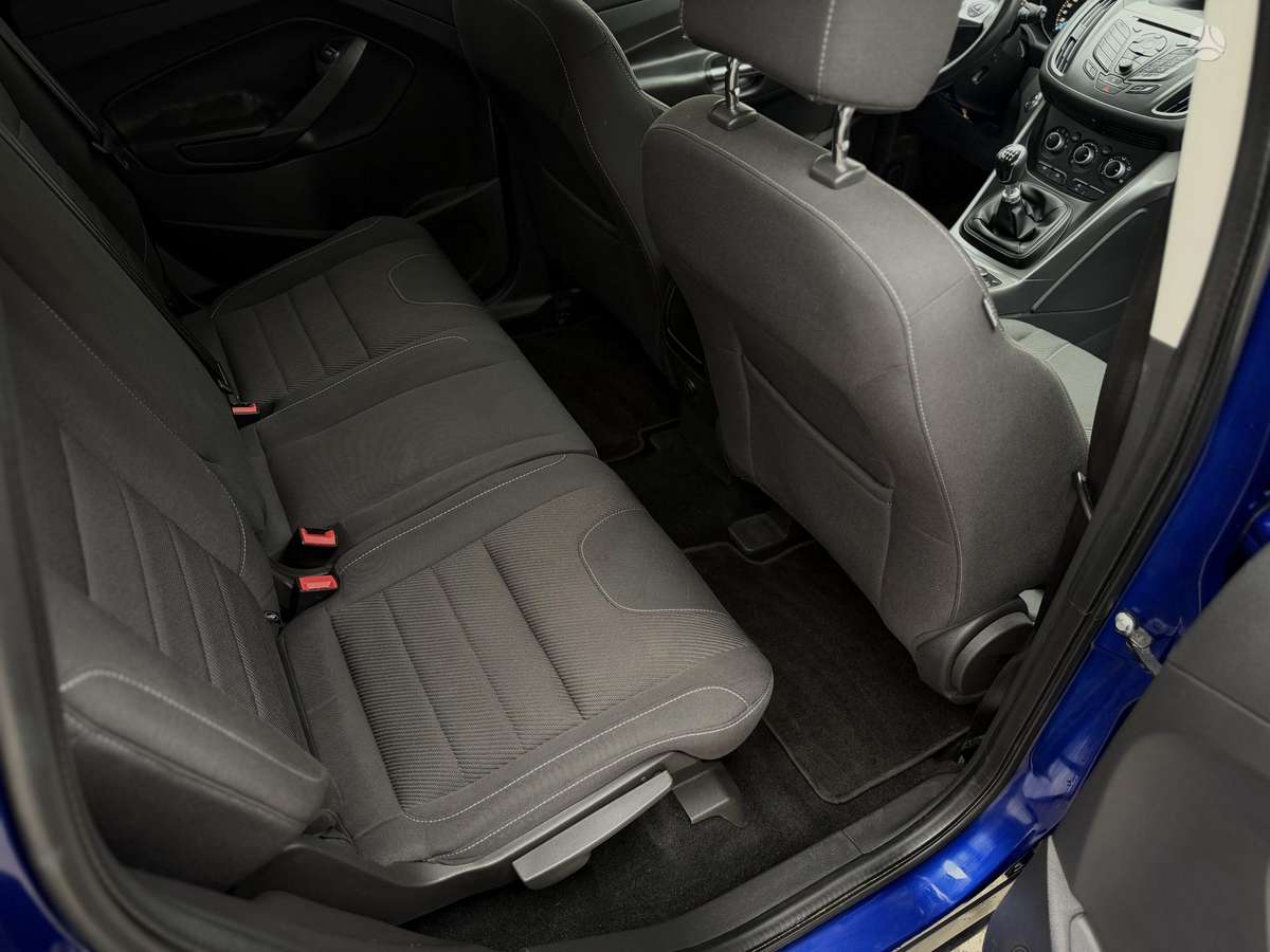 Ford Kuga 2014 — photo 23
